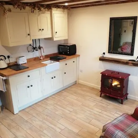 1 Bed Cottage The Stable At Llanrhidian Gower With Sofa Bed For Additional Guests Swansea Exterior photo
