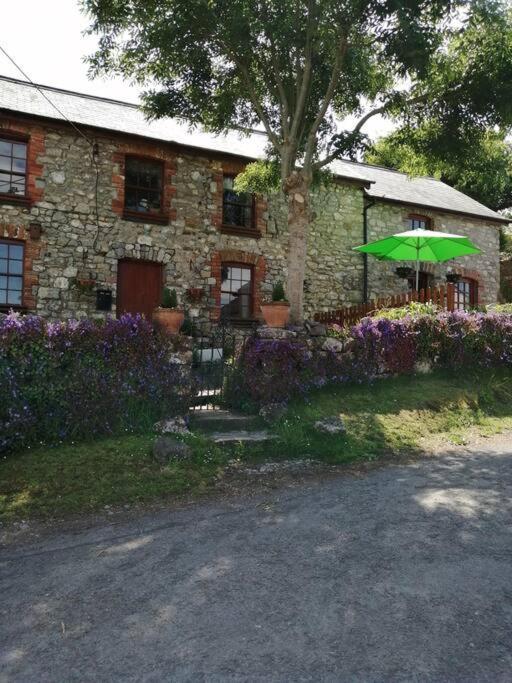 1 Bed The Stable At Llanrhidian Gower With Sofa Bed For Additional Guests Swansea