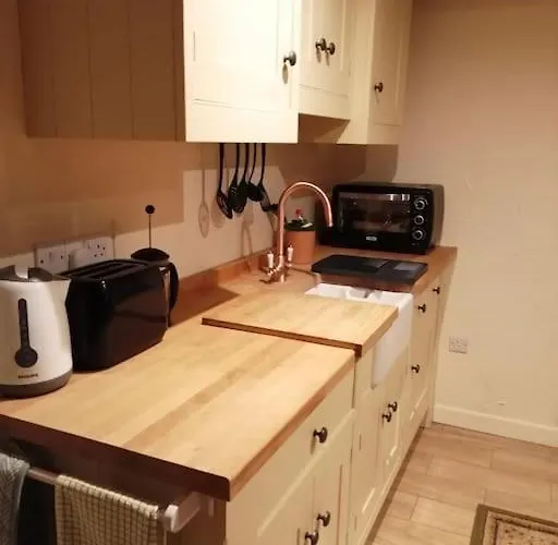 1 Bed Cottage The Stable At Llanrhidian Gower With Sofa Bed For Additional Guests