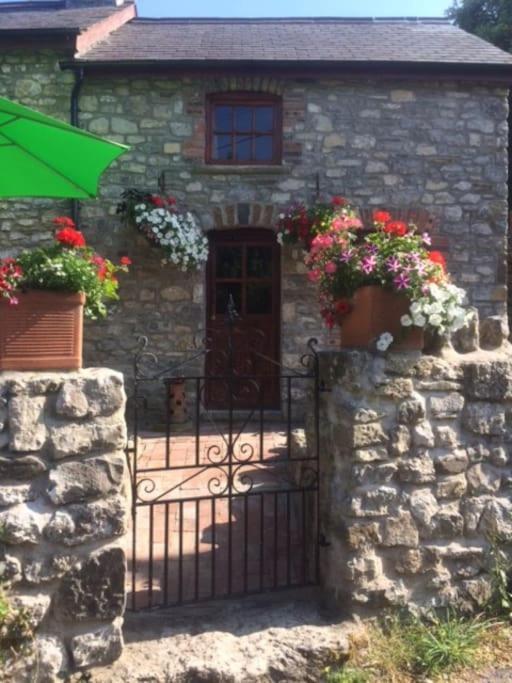 1 Bed The Stable At Llanrhidian Gower With Sofa Bed For Additional Guests Swansea