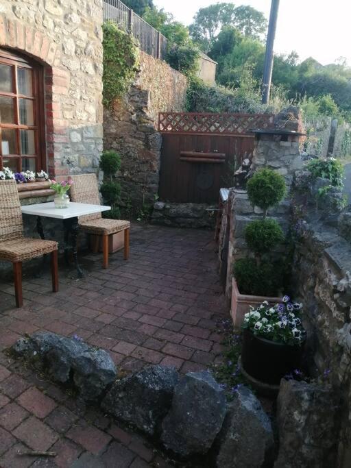 1 Bed The Stable At Llanrhidian Gower With Sofa Bed For Additional Guests Apartment Swansea