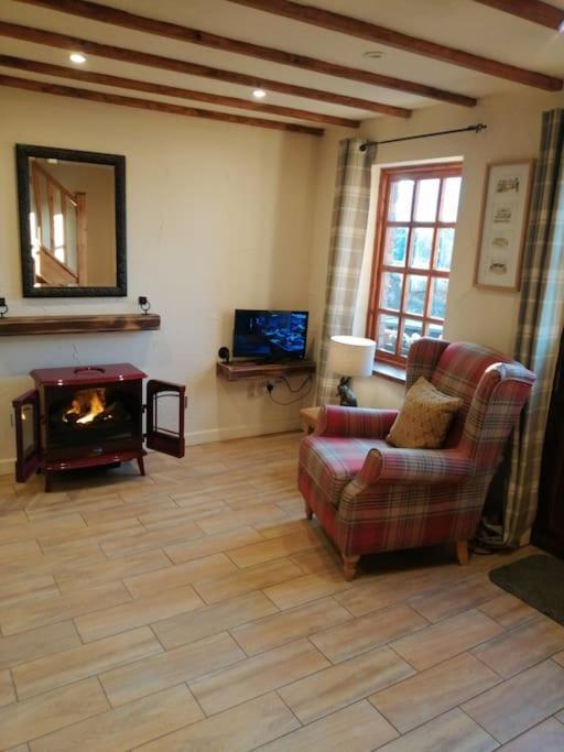 1 Bed The Stable At Llanrhidian Gower With Sofa Bed For Additional Guests Swansea